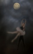 04 moon-ballet-dancers